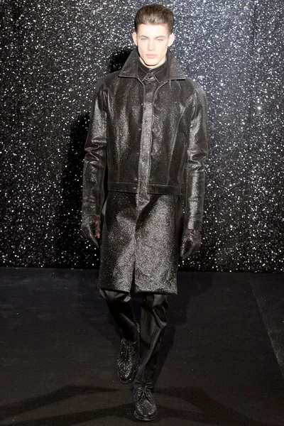 Look 28